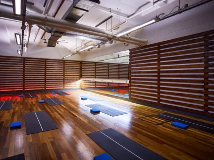 Fitnessfirst W21 Interiors Bath 034